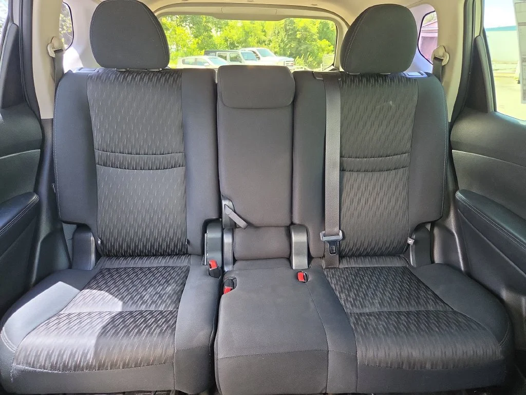 Used 2017 Gray Nissan S image 14