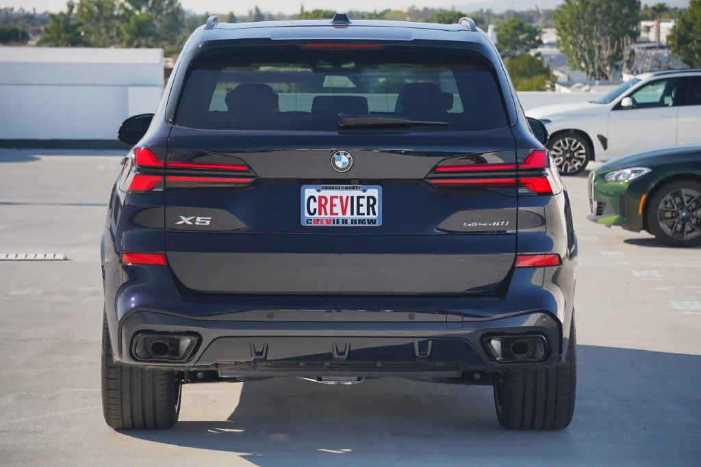 Used 2026 Black BMW sDrive40i image 6