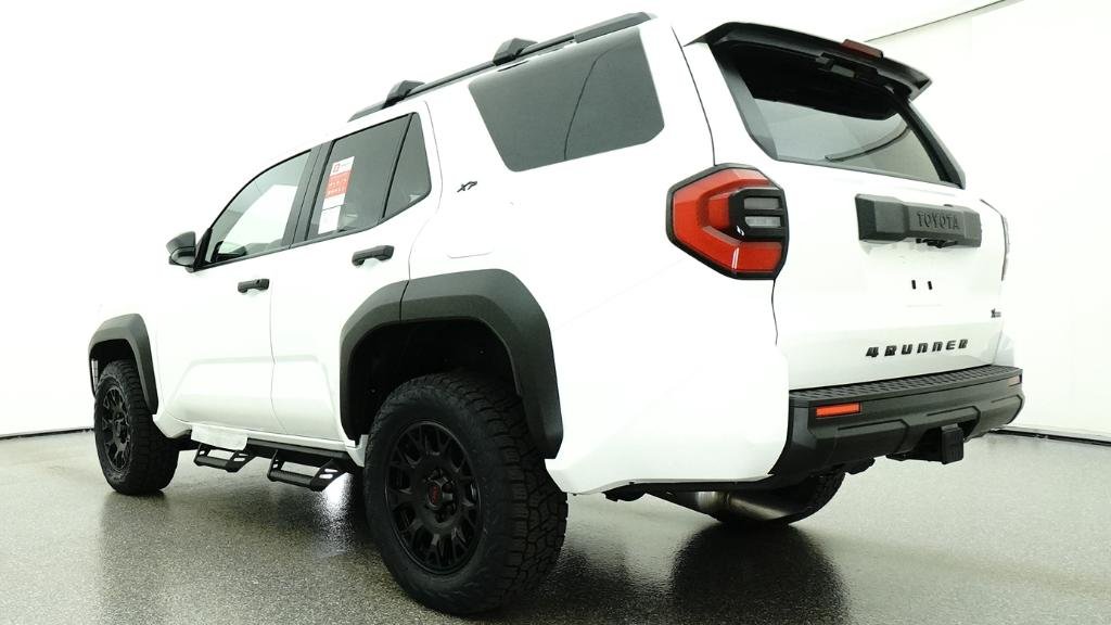 New 2026 Ice Cap Toyota SR5 image 7