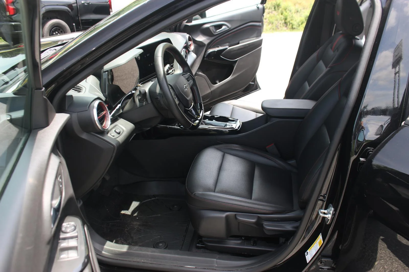 Used 2025 Mosaic Black Metallic Chevrolet 2RS image 12