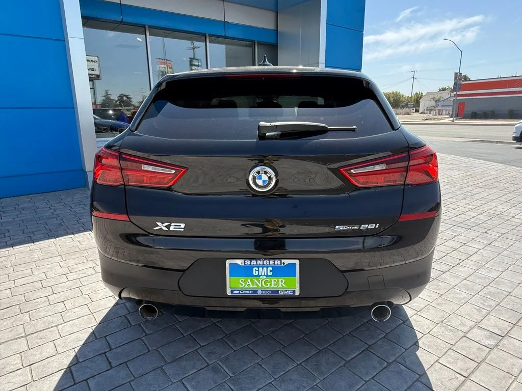 Used 2020 Black BMW sDrive28i image 9