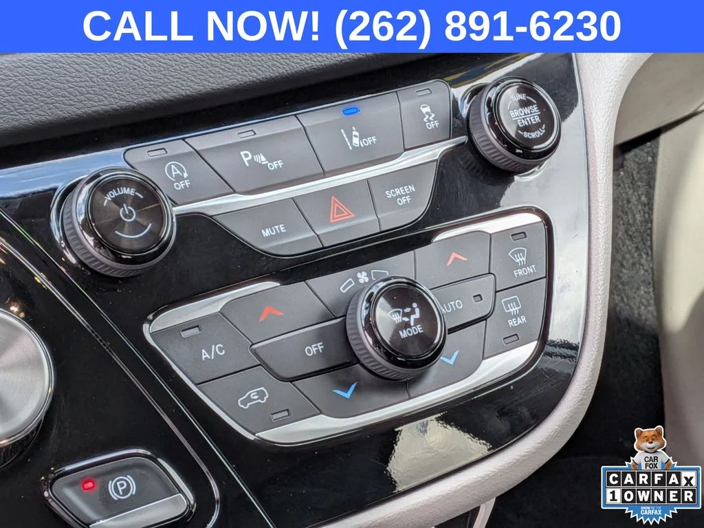 Used 2024 White Chrysler Touring L image 20