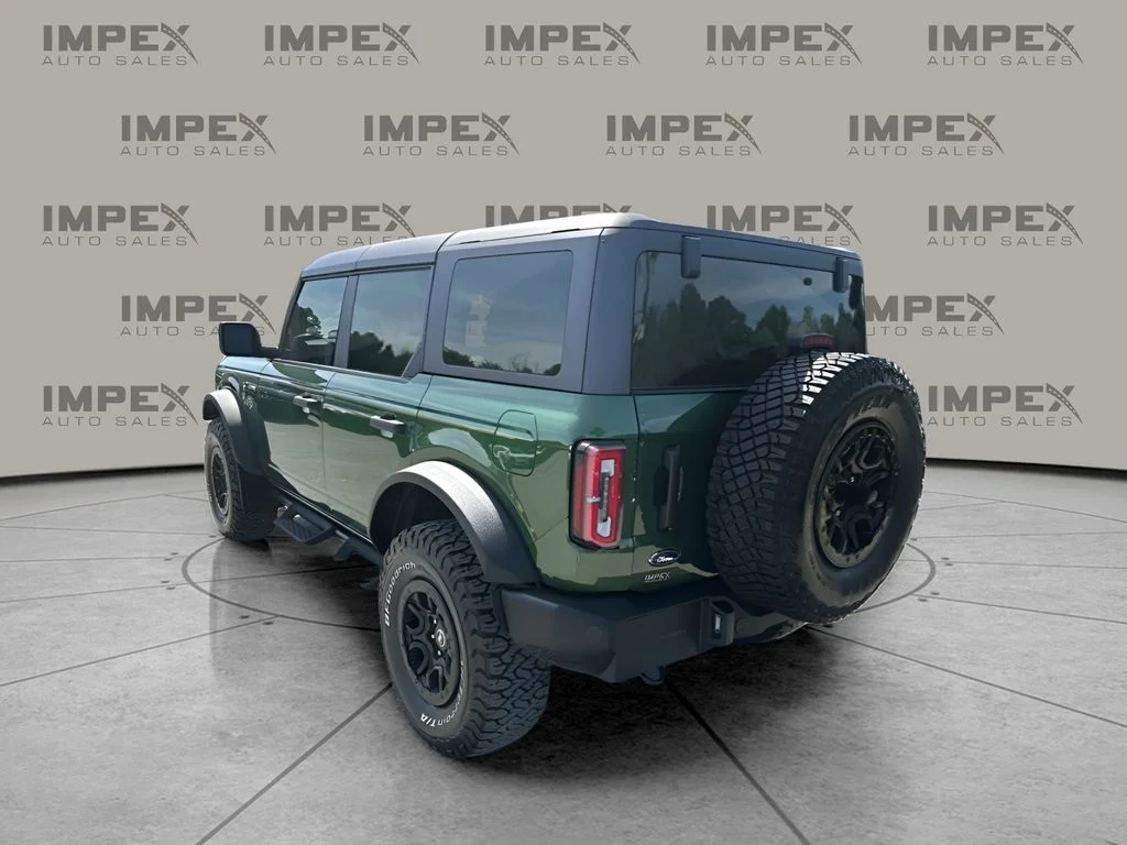 Used 2023 Green Ford Wildtrak image 3