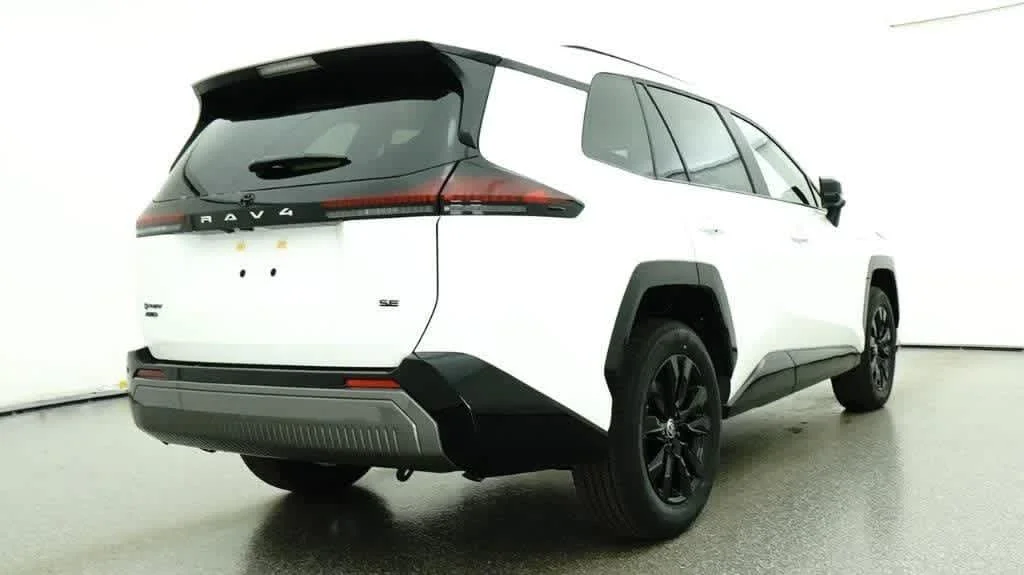 New 2026 Ice Cap Toyota SE image 24