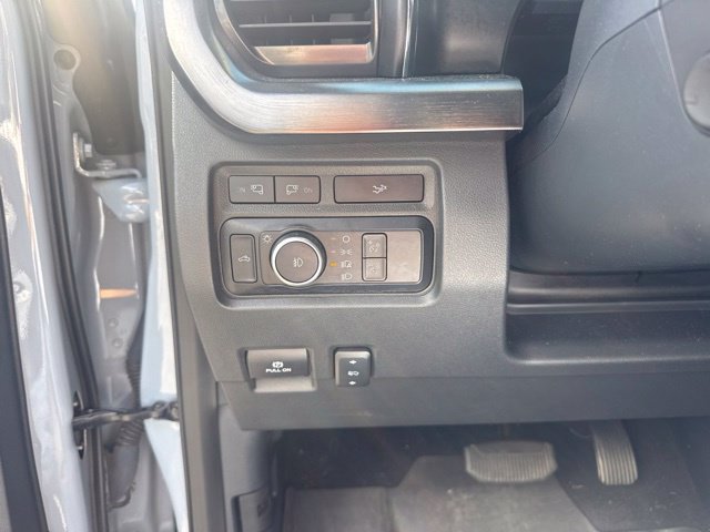 Used 2024 Gray Ford Lariat image 28