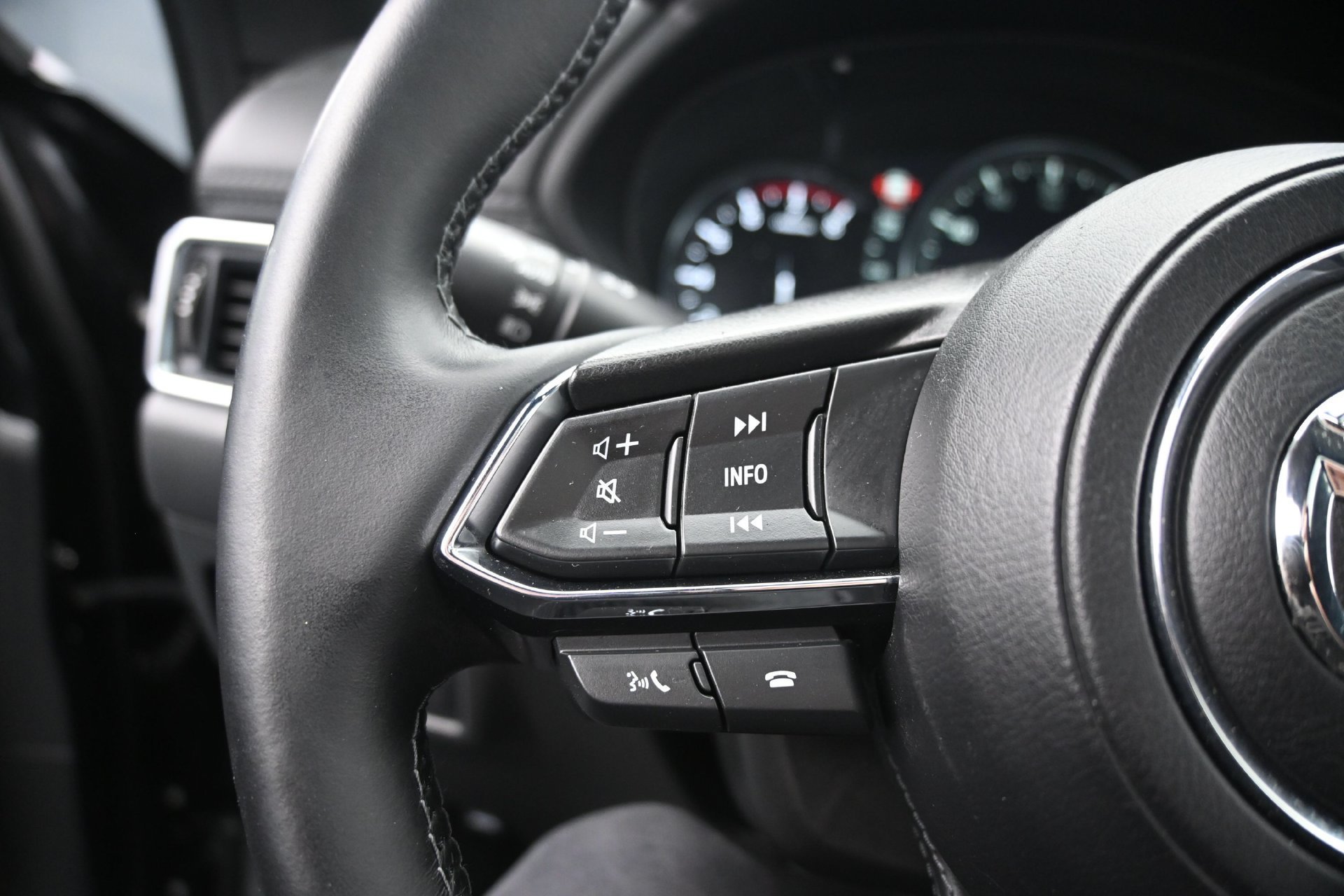 Used 2023 Jet Black Mica Mazda 2.5 Turbo Signature image 24