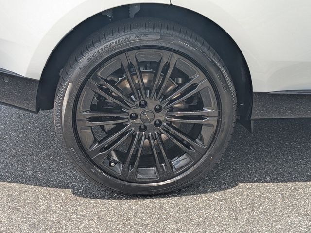 New 2026 Fuji White Land Rover SE image 12