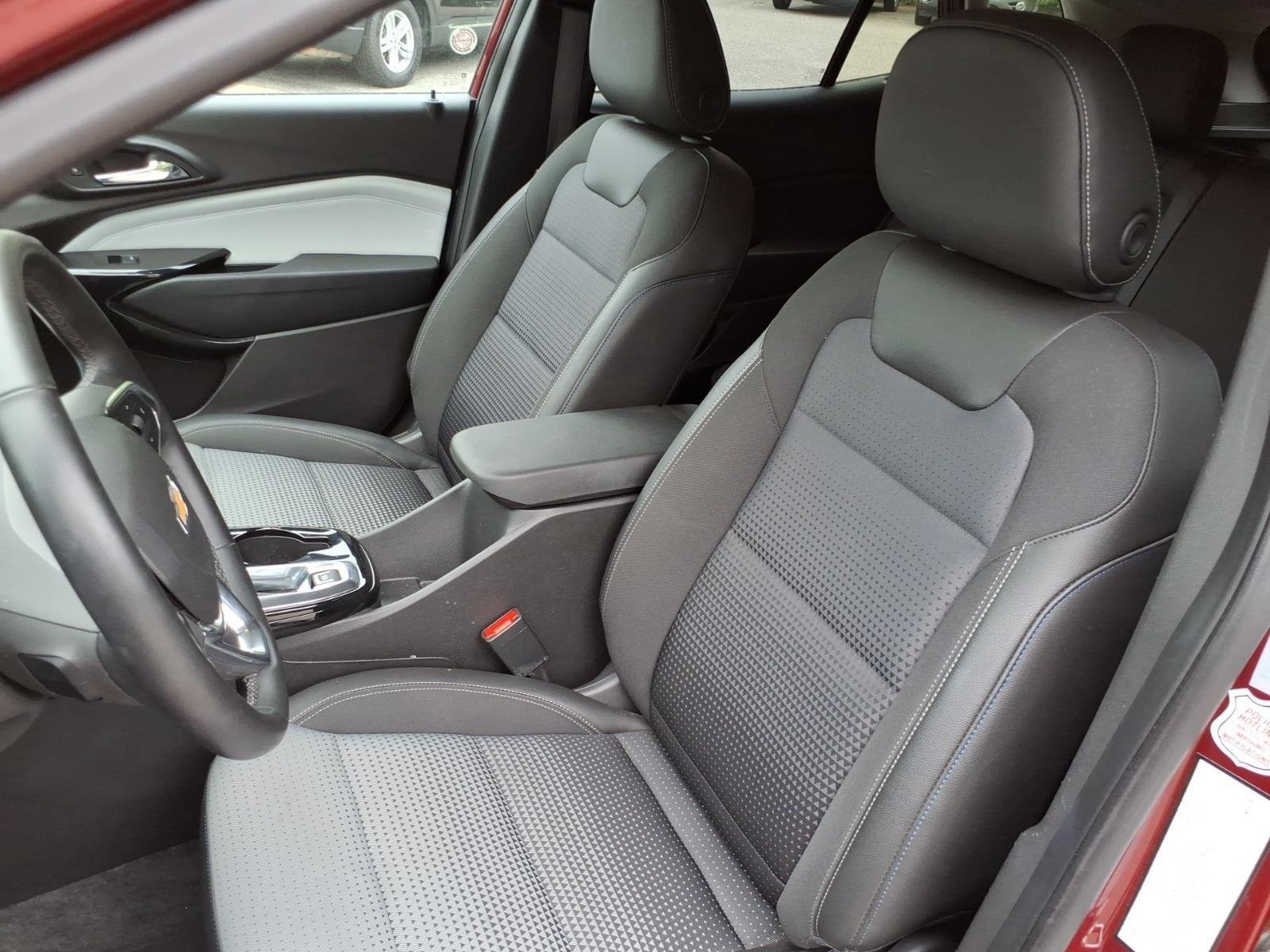 Used 2025 Crimson Metallic Chevrolet LT image 14