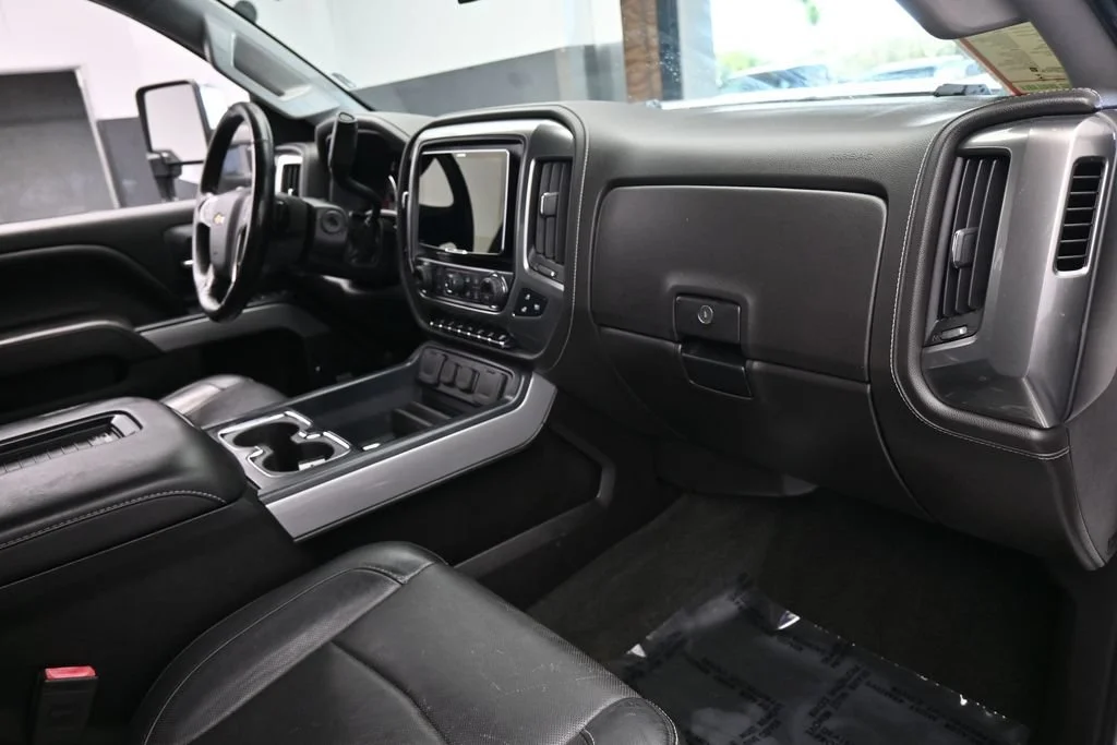 Used 2018 Summit White Chevrolet LTZ image 52