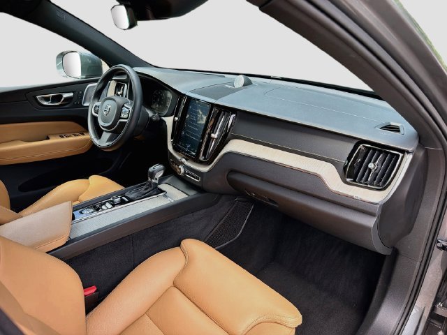 Used 2019 Gray Metallic Volvo Inscription image 15