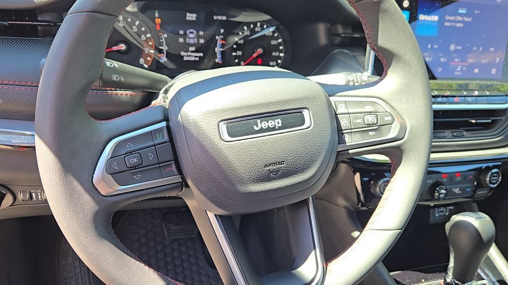 Used 2025 Red Hot Pearlcoat Jeep Trailhawk image 12