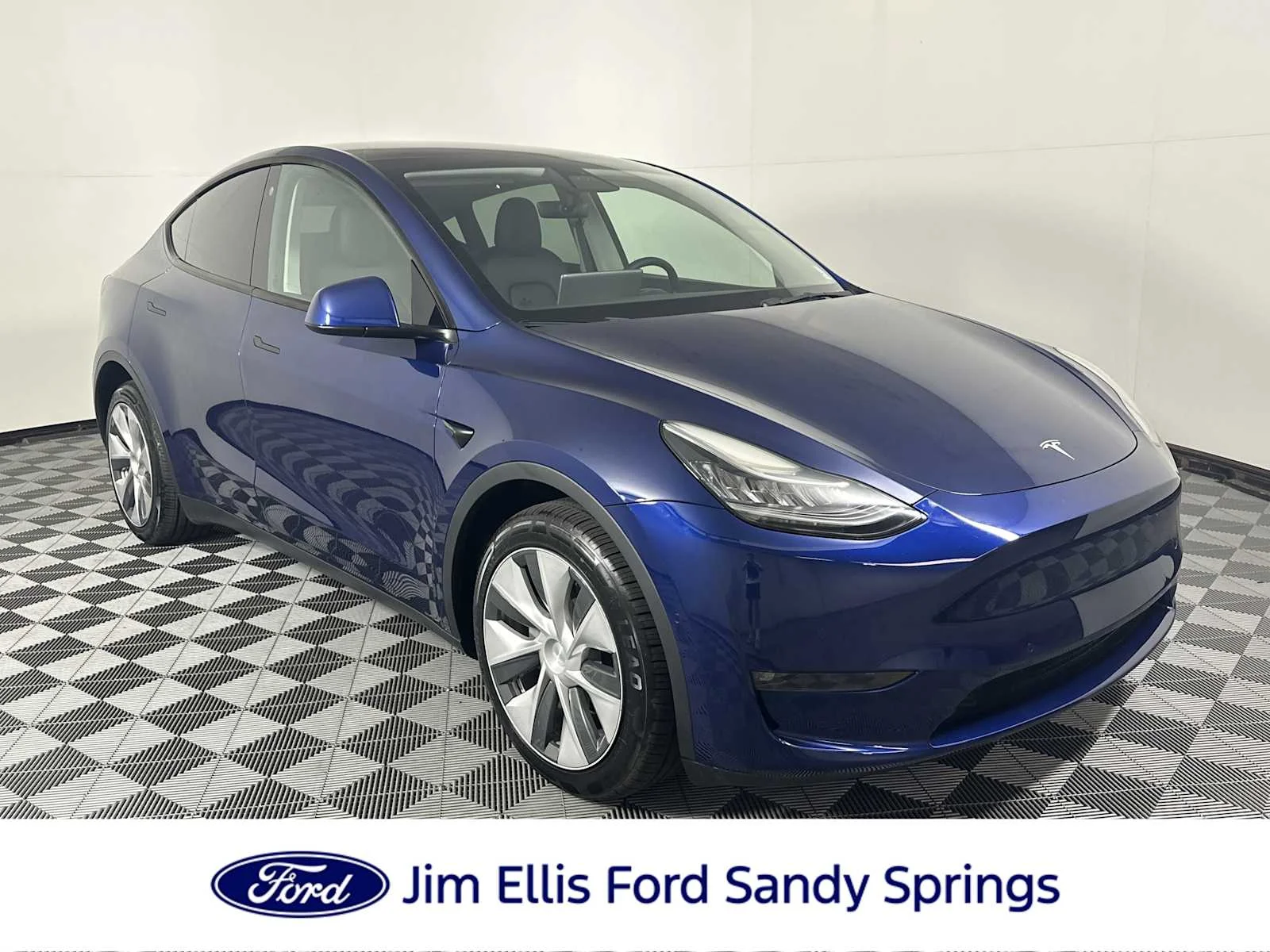2022 Tesla Model Y Long Range Dual Motor All-Wheel Drive's photo