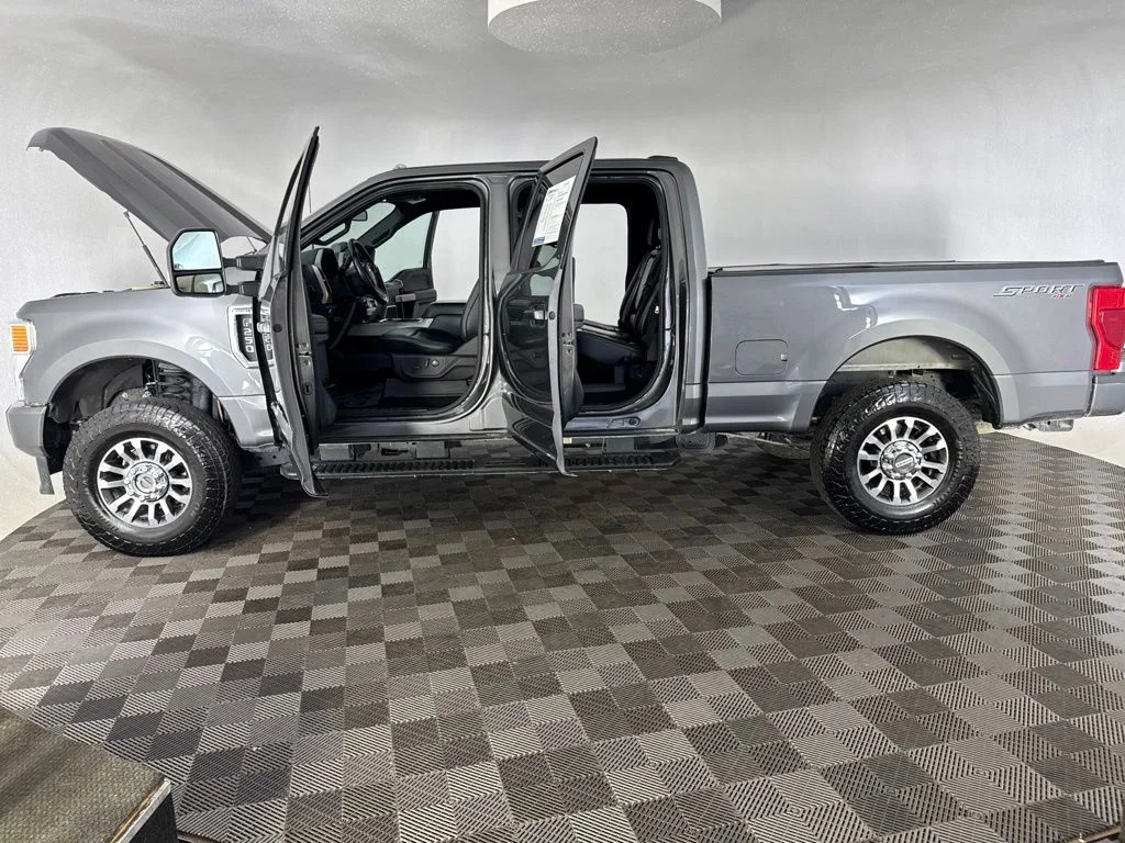 Used 2022 Gray Ford Lariat image 10