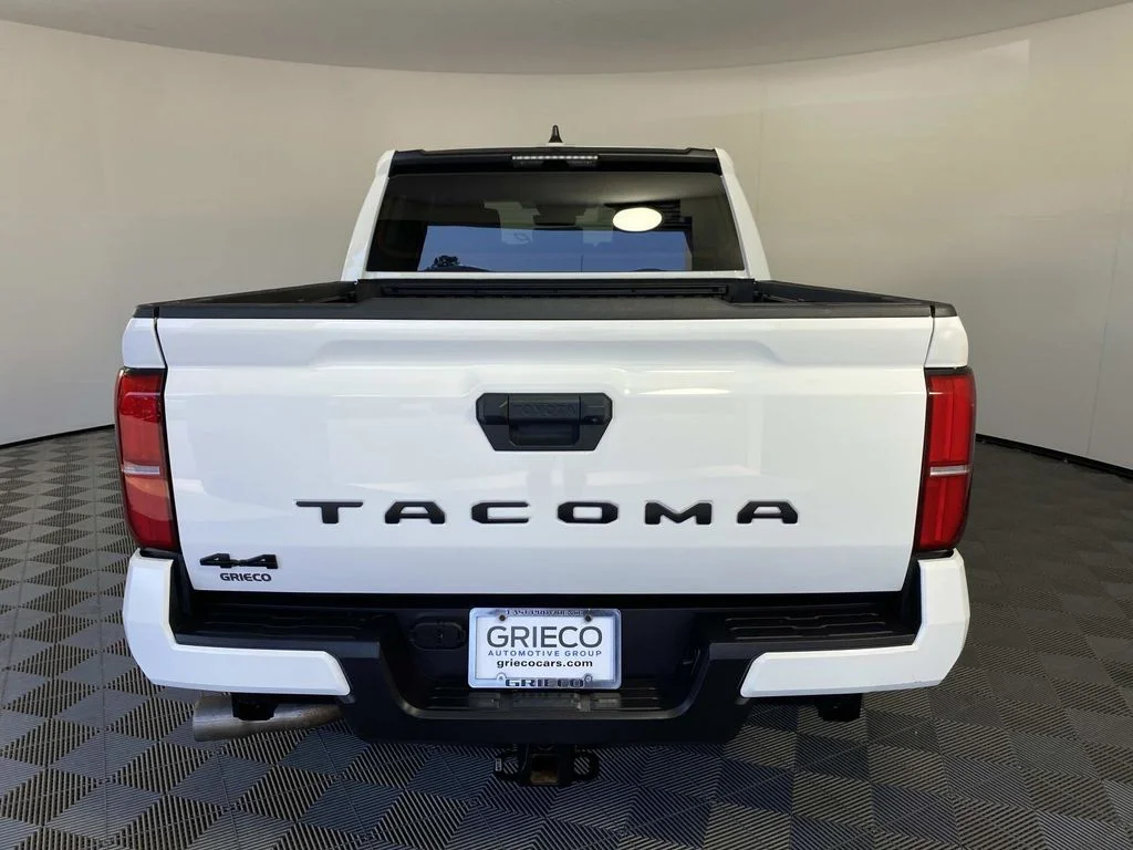 Used 2025 White Toyota SR5 image 7