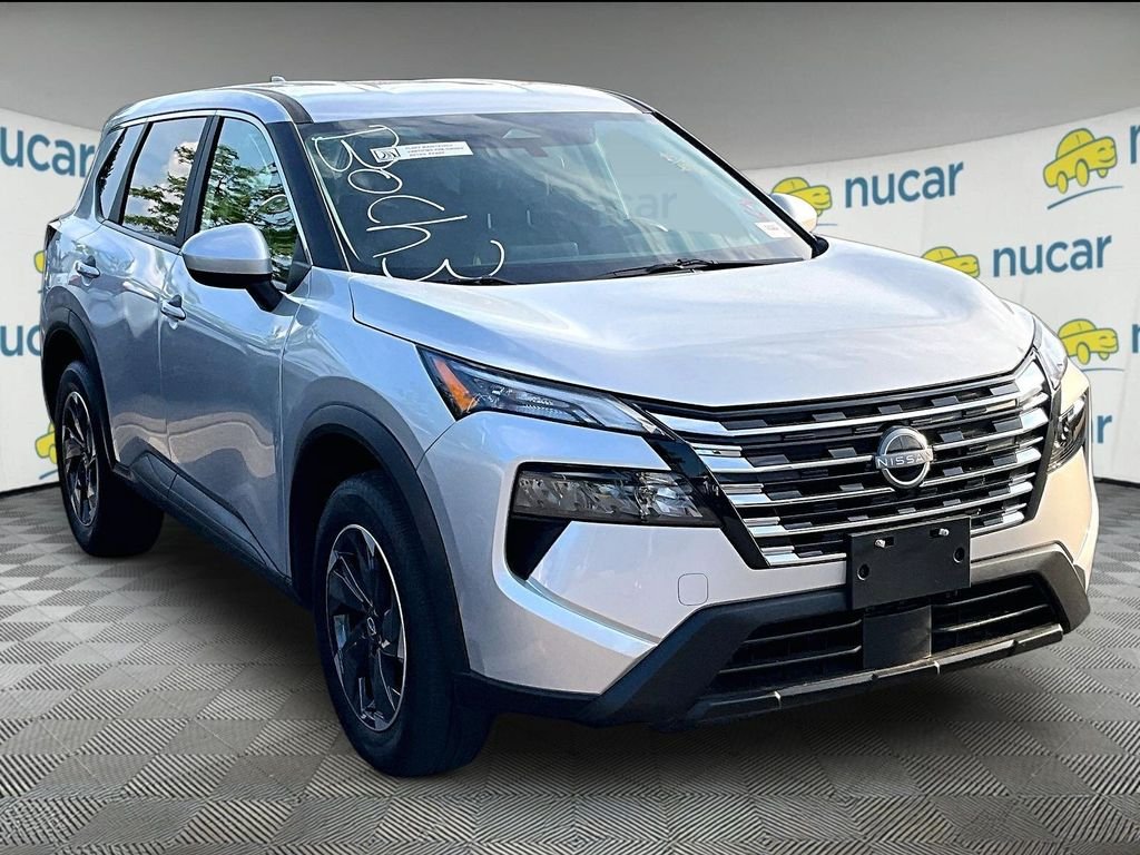 Used 2025 Silver Nissan SV image 1
