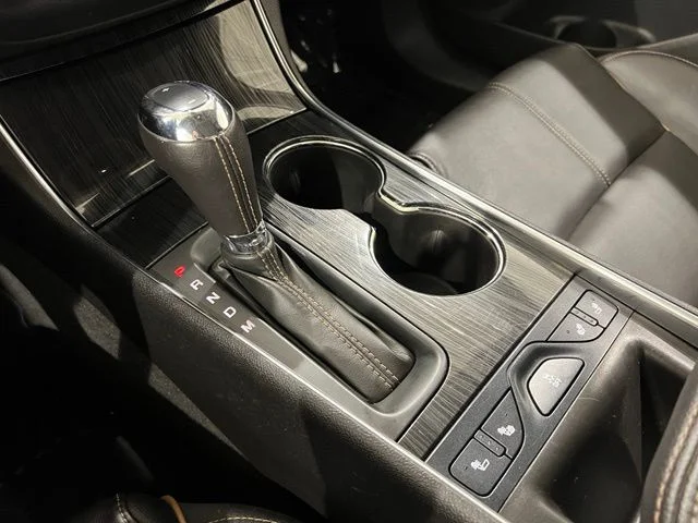 Used 2018 Pearl Chevrolet Premier image 18