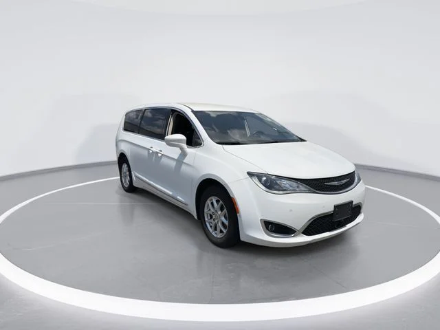 Used 2020 White Chrysler Touring image 2