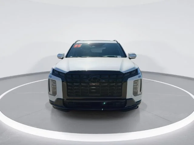 Used 2025 White Hyundai Calligraphy Night Edition image 3