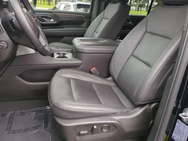 Used 2023 Black Chevrolet Z71 image 11