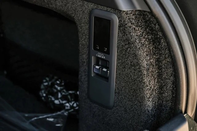 New 2026  Land Rover SE image 68