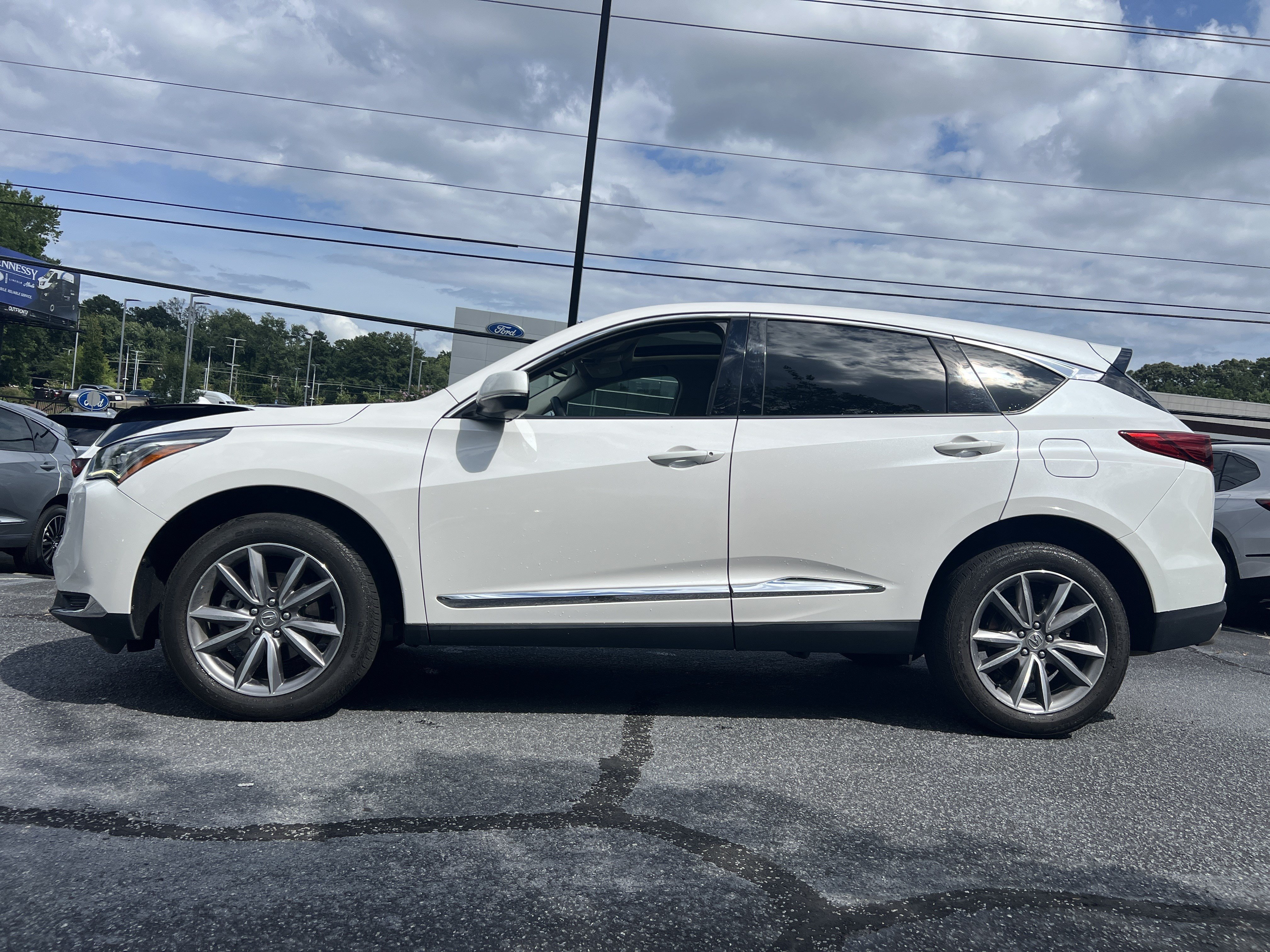 Used 2023  Acura w/Technology Package image 2
