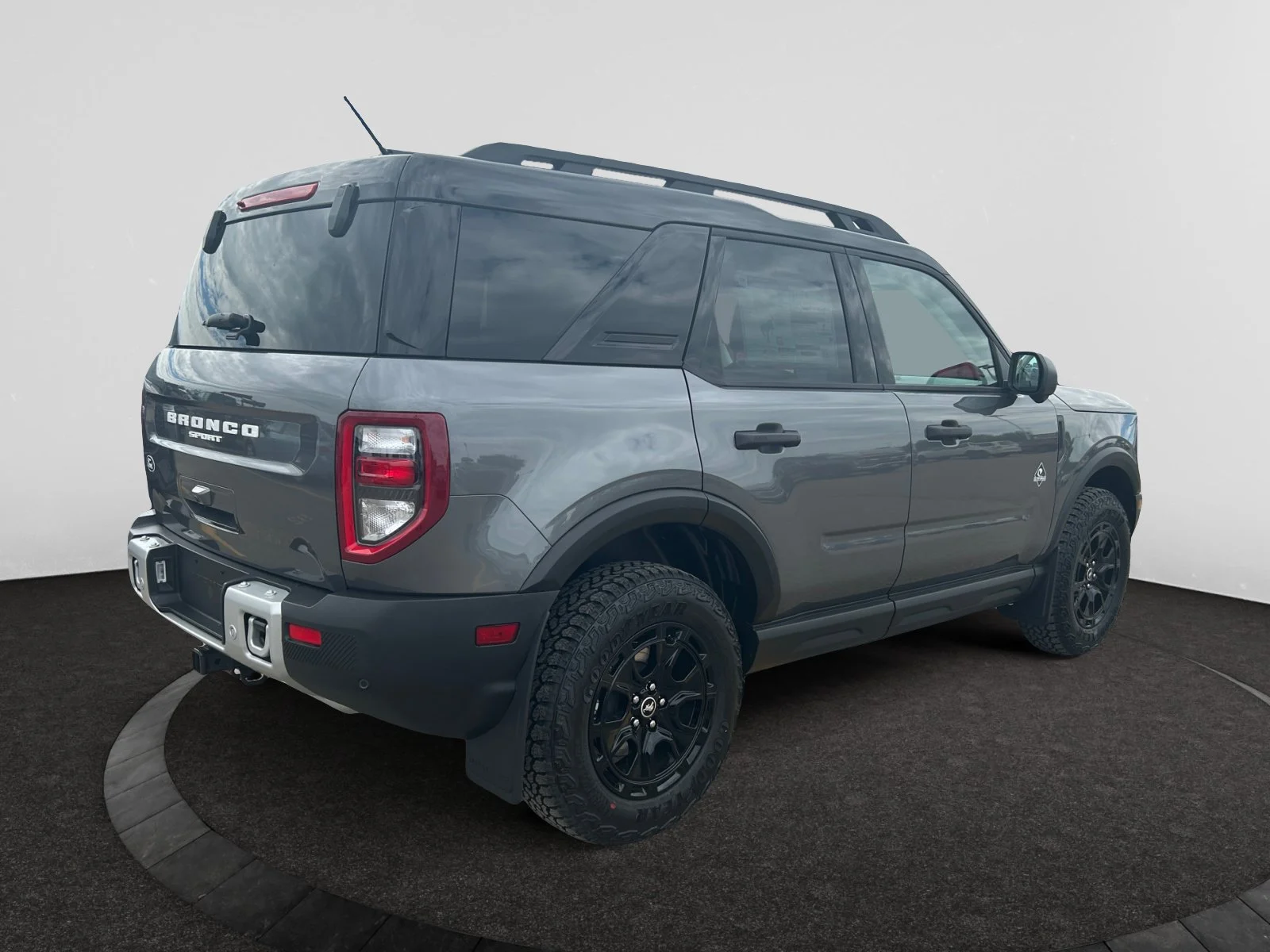 New 2026 Carbonized Grey Metallic Ford Outer Banks image 5