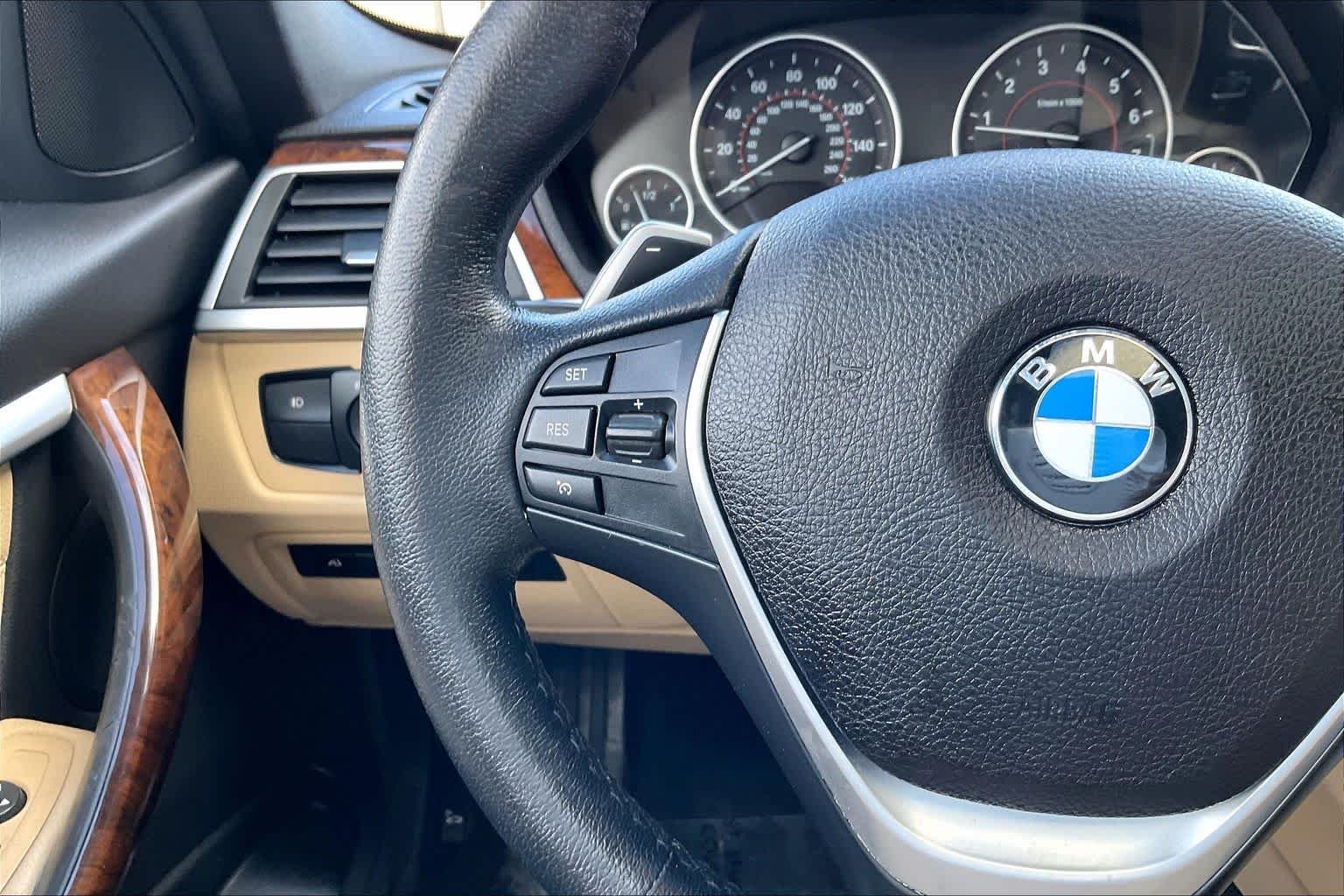 Used 2018 Mediterranean Blue Metallic BMW 330i xDrive image 23