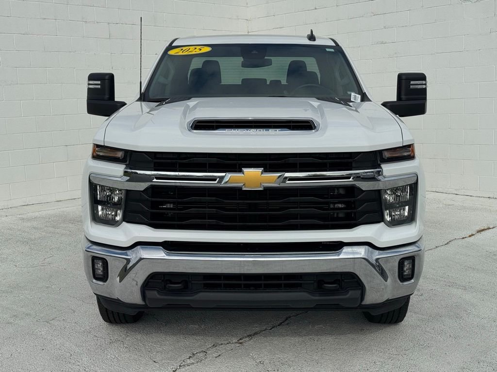 Used 2025 White Chevrolet LT image 8