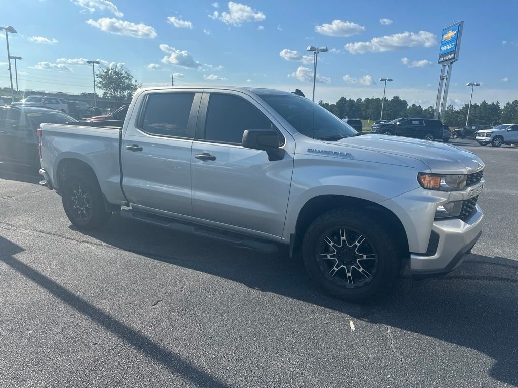 Used 2021 Silver Chevrolet Custom image 4