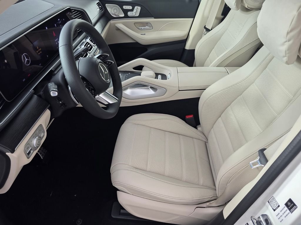 New 2026 Polar White Mercedes-Benz GLS 450 image 6