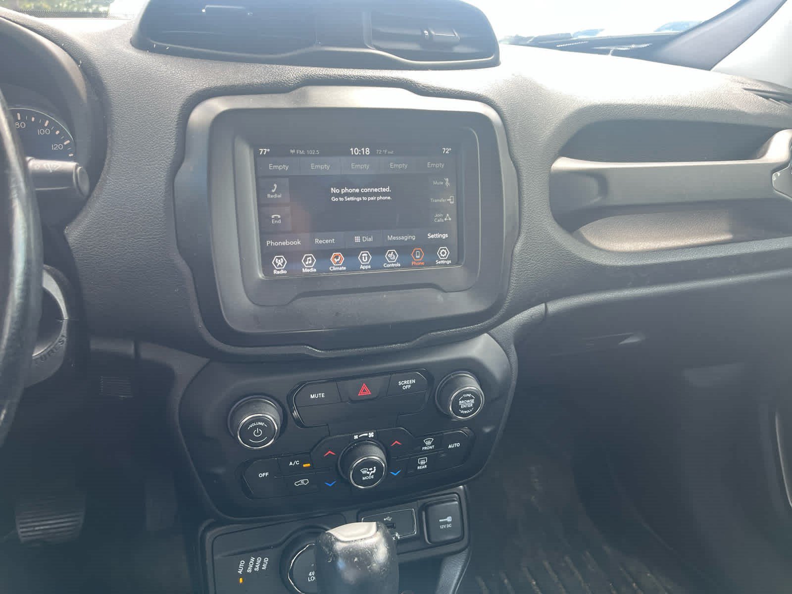 Used 2019 Glacier Metallic Jeep Limited image 10