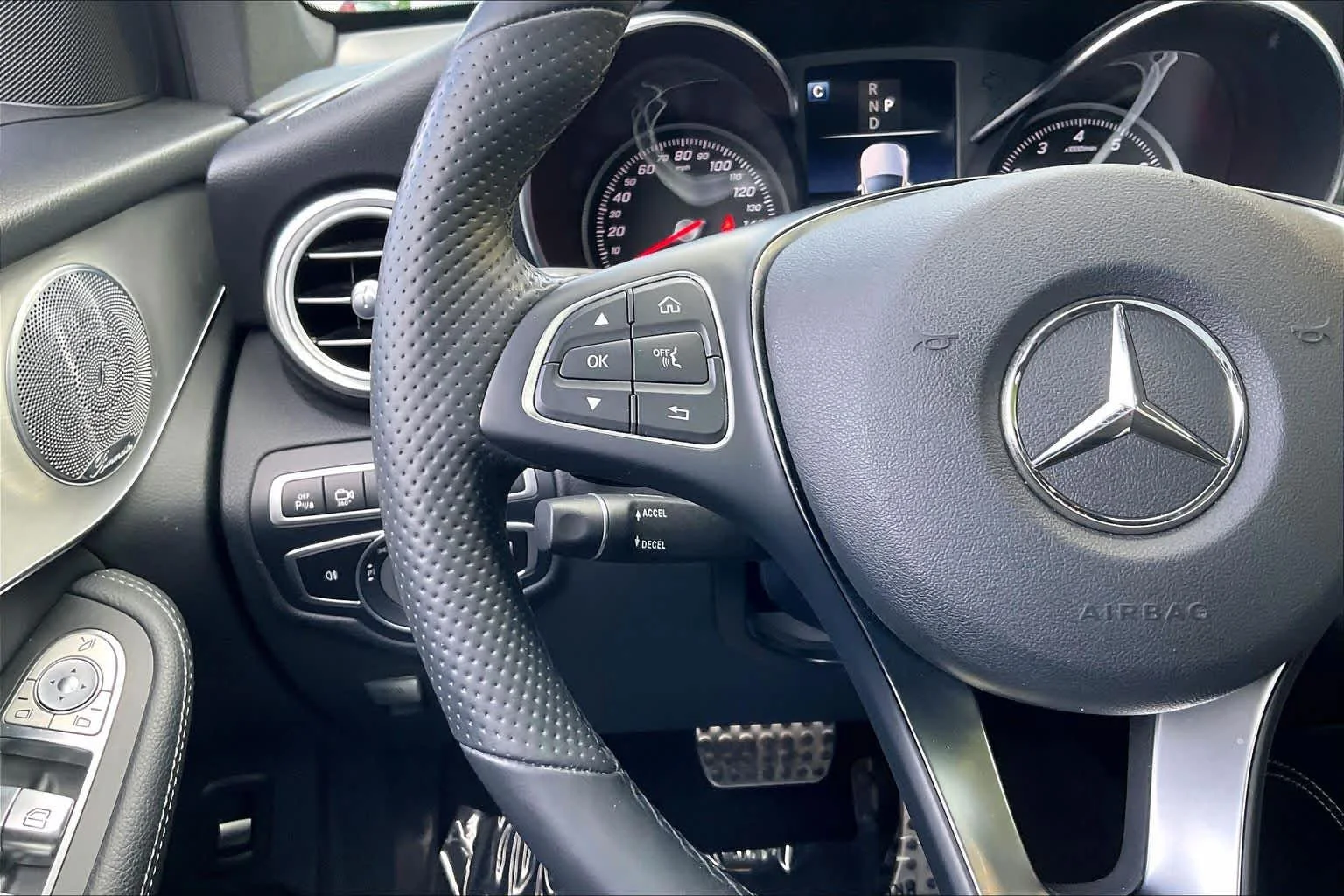 Used 2019 Iridium Silver Metallic Mercedes-Benz GLC 300 image 23