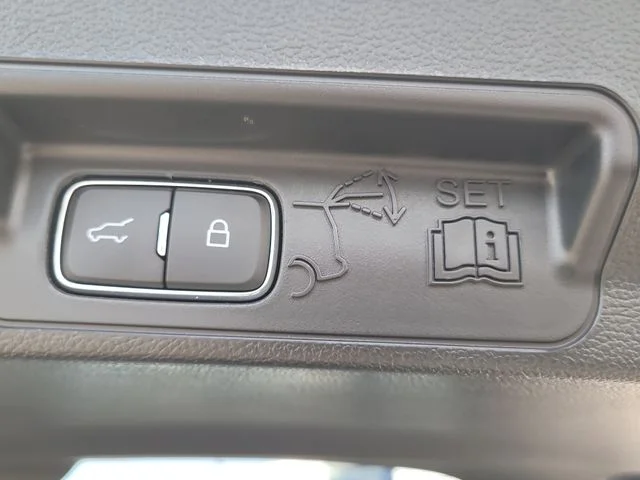 Used 2023 Blue Ford XLT image 11