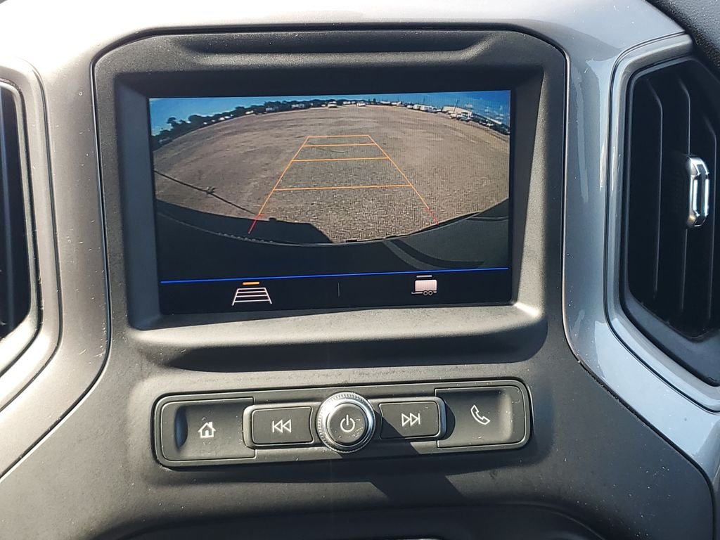 Used 2022 Silver Chevrolet Custom image 17