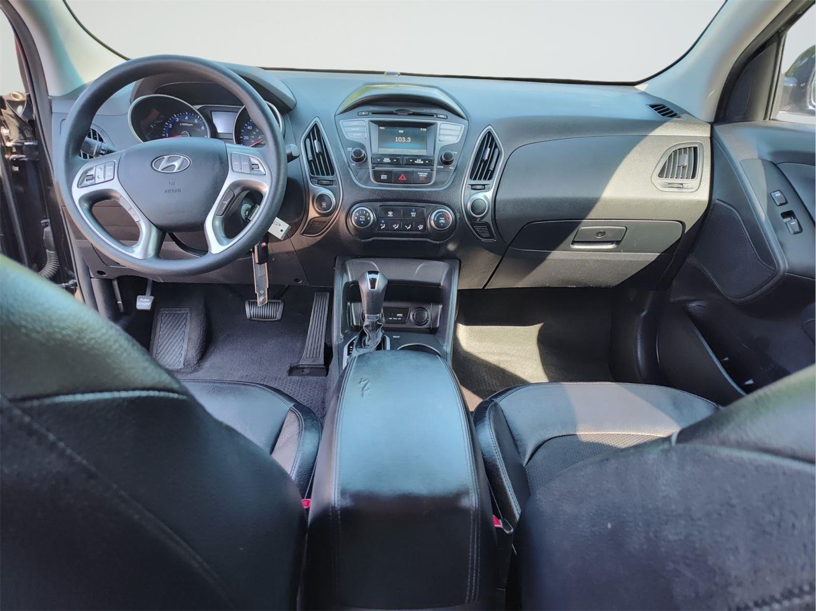 Used 2015 Ash Black Mica Hyundai GLS image 10