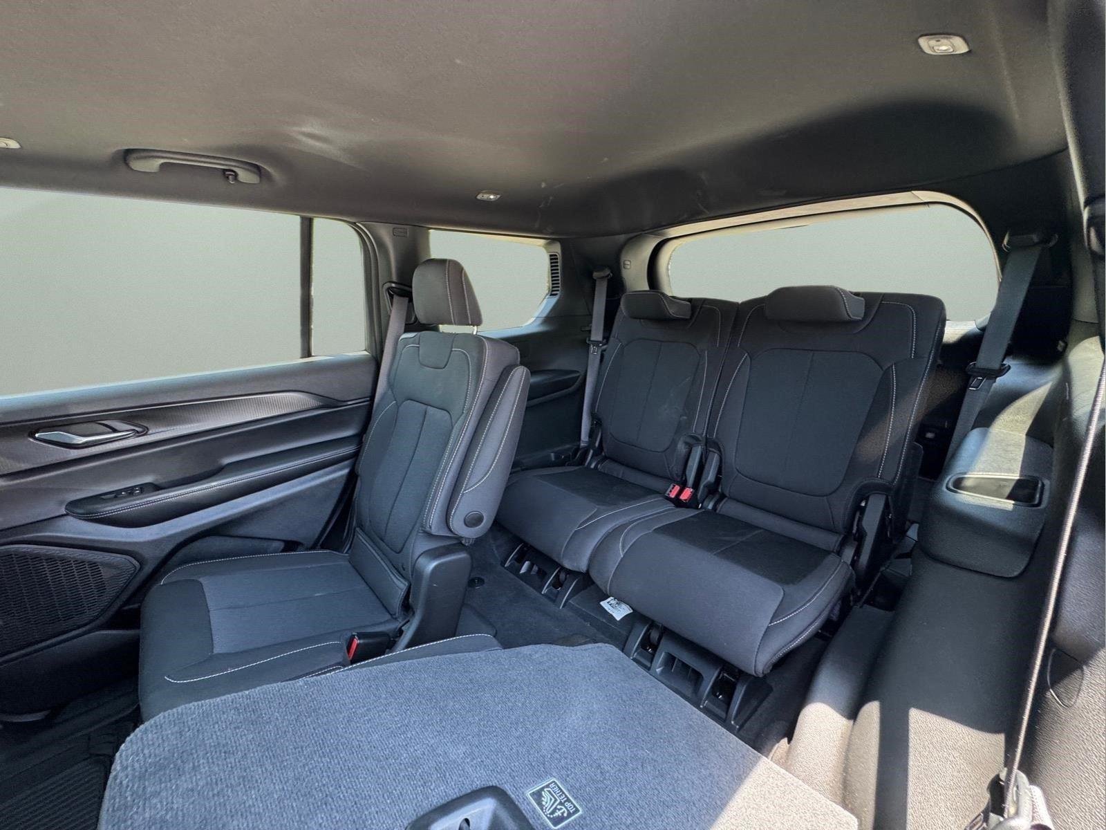 2025 Jeep Grand Cherokee L Laredo - Photo 12