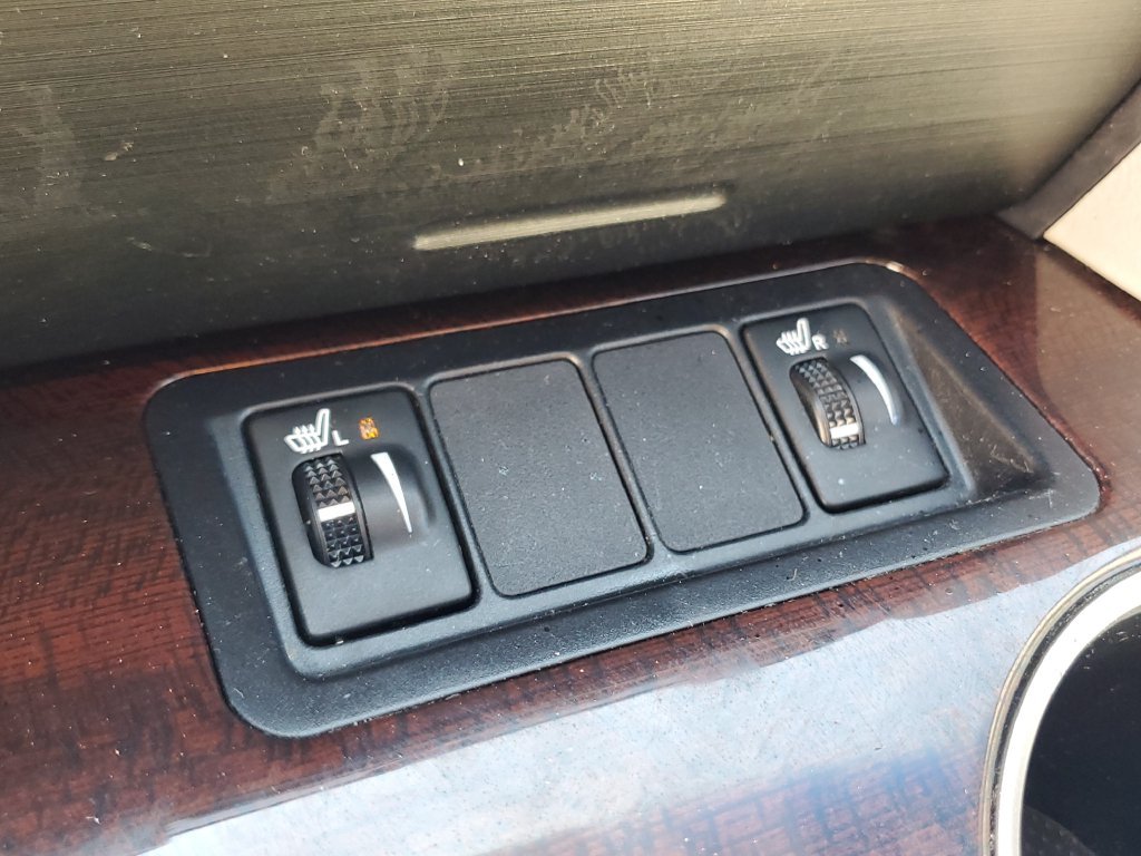 Used 2013 Cosmic Gray Mica Toyota XLE image 30