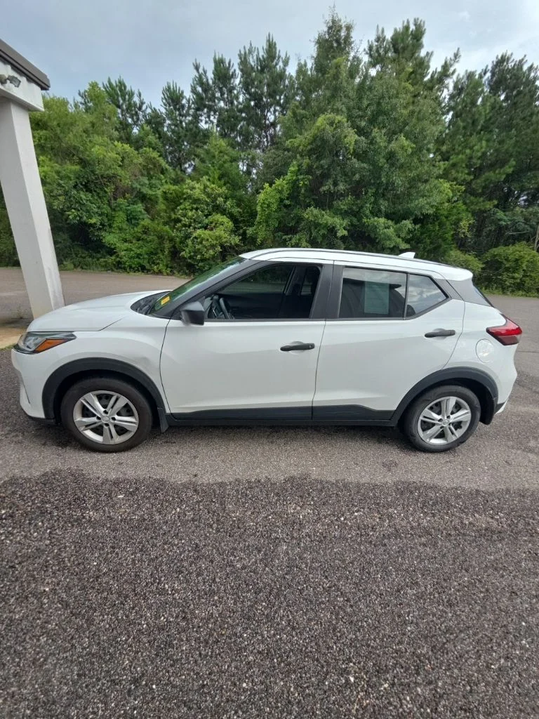 Used 2024 White Nissan S image 2