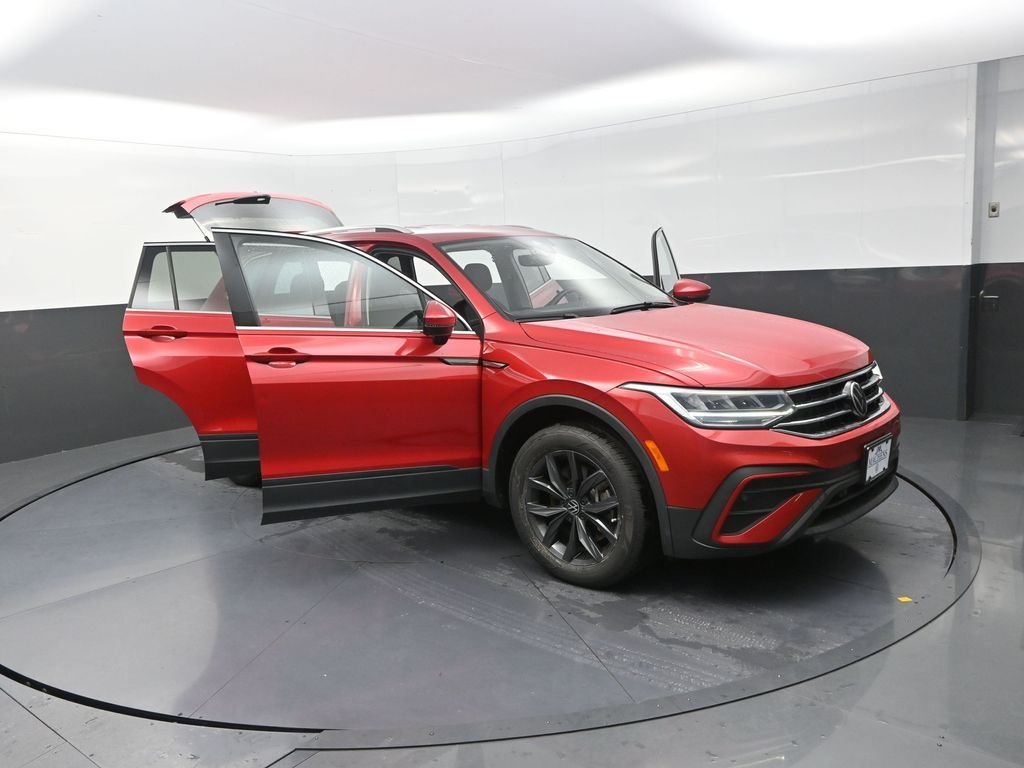Used 2023 Red Volkswagen 2.0T SE image 29