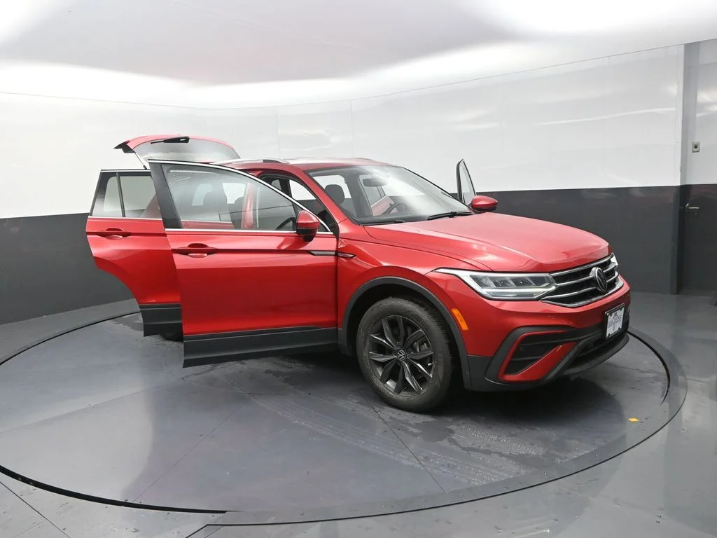 Used 2023 Red Volkswagen 2.0T SE image 29