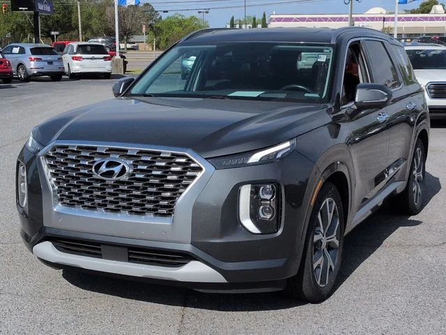 Used 2021 Green Hyundai Limited image 7