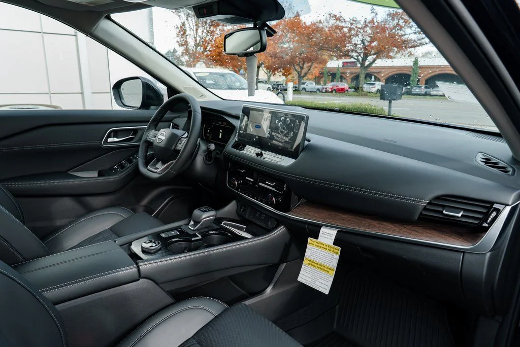 New 2026 Super Black Nissan Platinum image 29