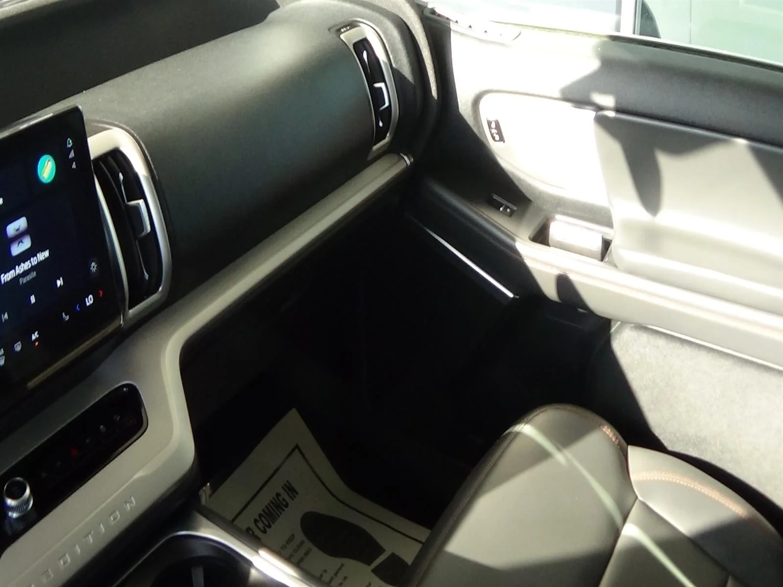 Used 2025 Oxford White (yz) Ford Active image 35