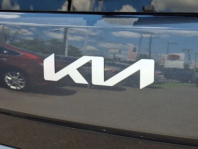Certified Used 2024 Gray Kia LX image 31