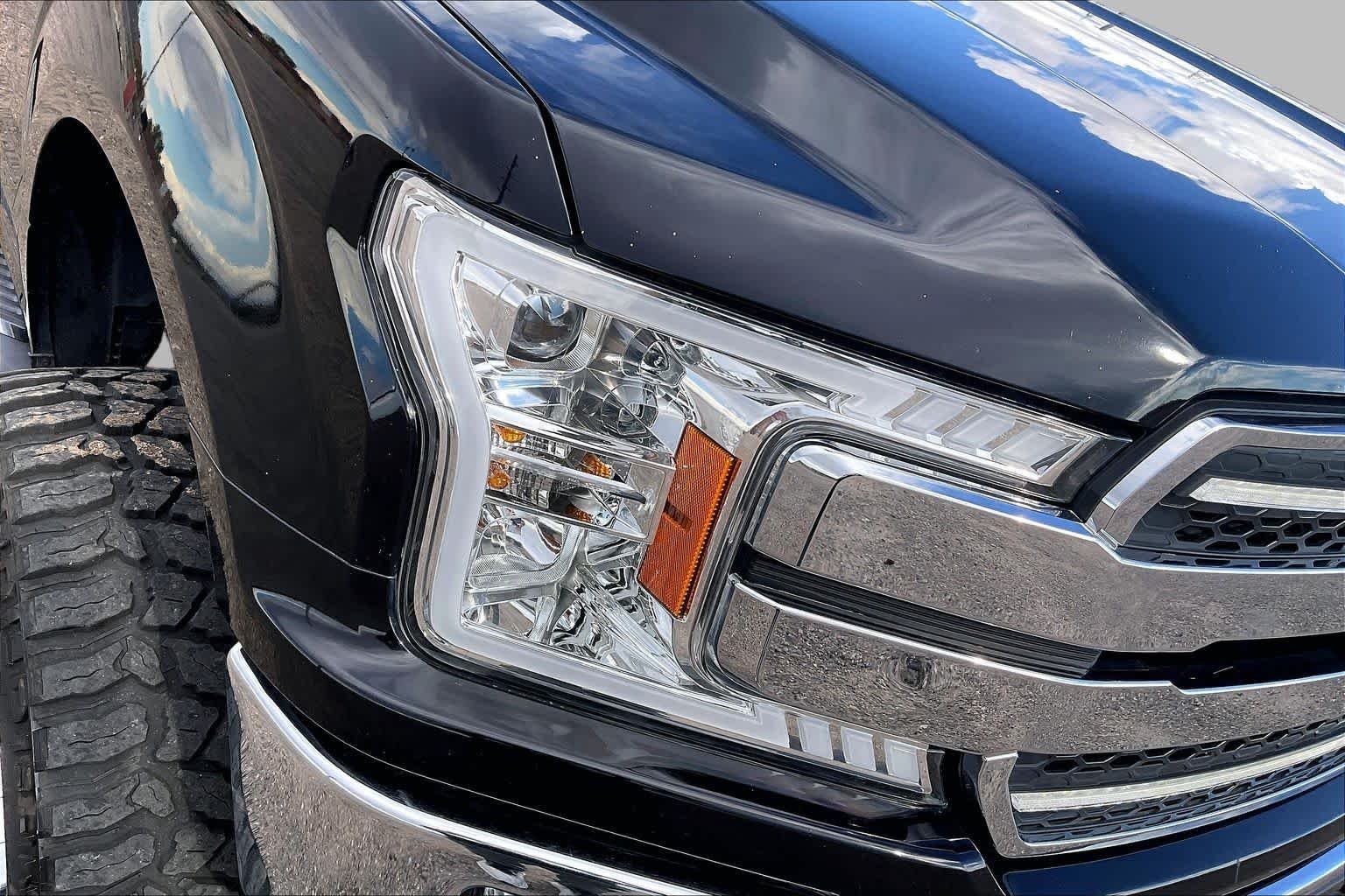 Used 2019 Agate Black Metallic Ford XLT image 27