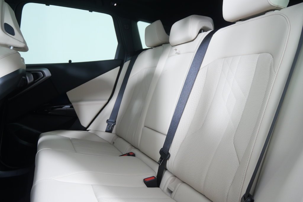 Certified Used 2026 Gray Metallic BMW M50 xDrive image 16