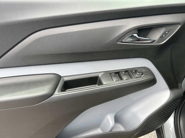 New 2027 Sterling Grey Metallic Chevrolet LT image 17
