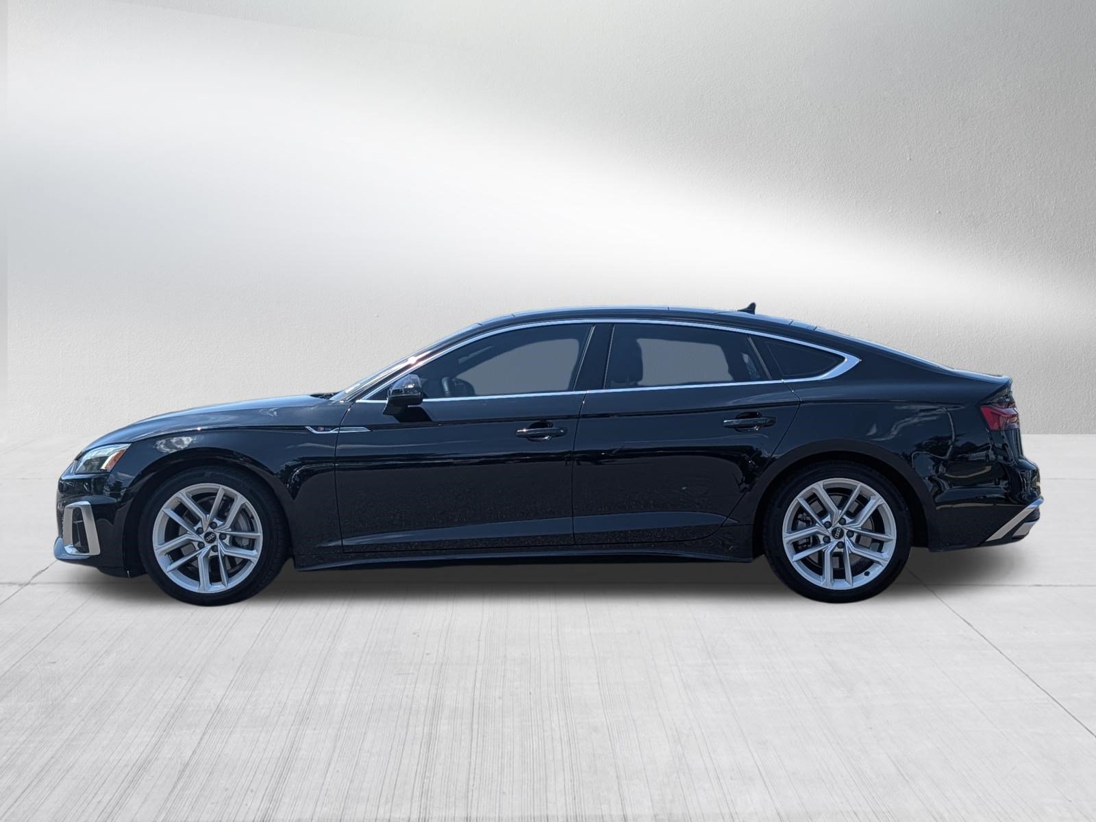 Used 2023 Mythos Black Metallic Audi S line Premium image 4