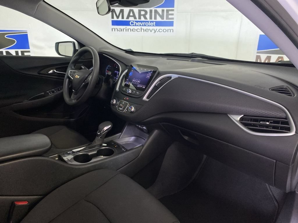 Used 2024 Summit White Chevrolet FL image 33