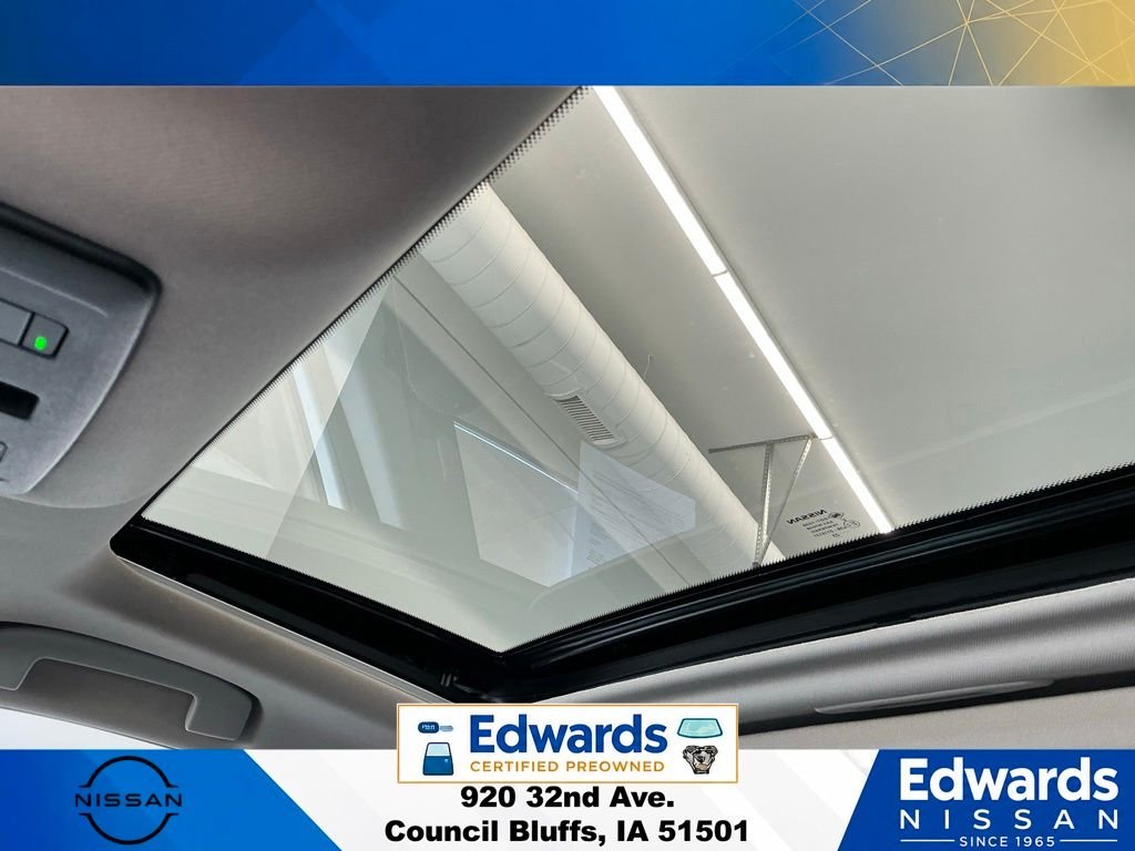 Used 2023 White Nissan 2.5 SL image 30